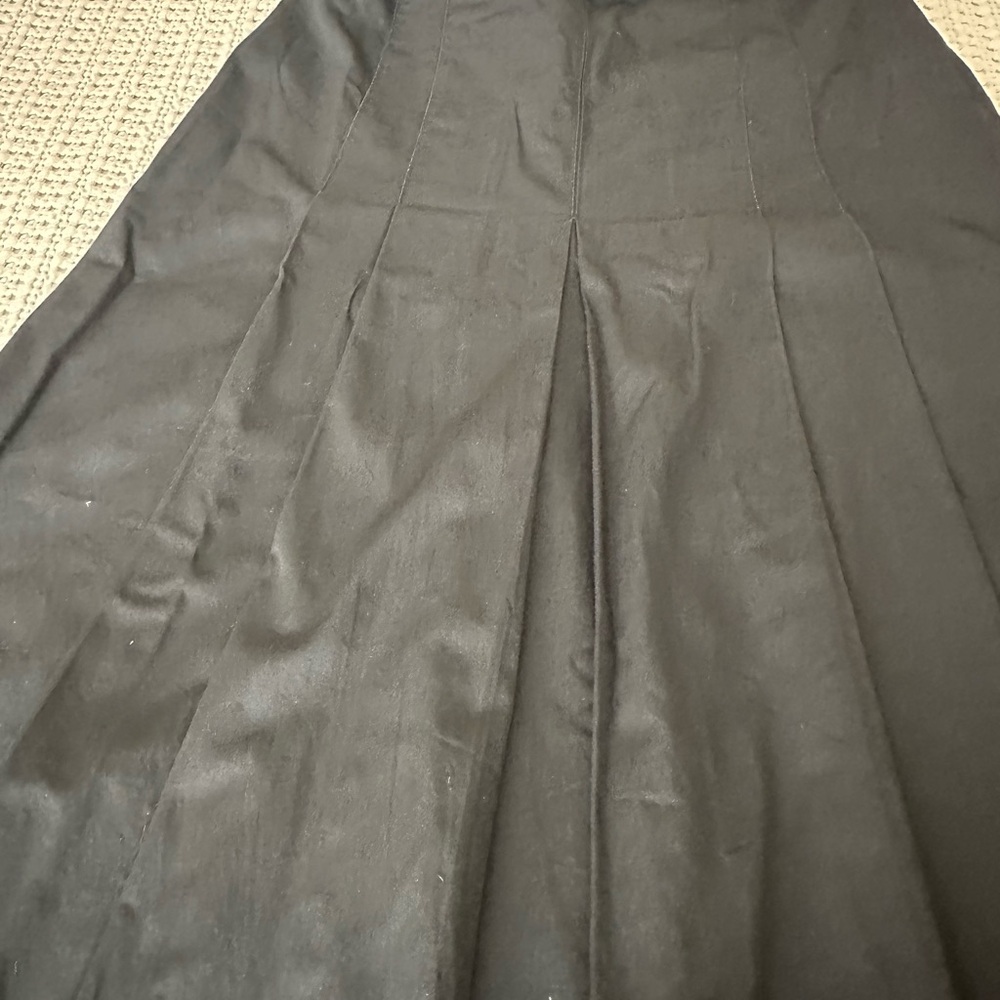 Elegant Black Women's Skirt